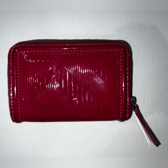 BURBERRY Authentic Small Wallet in Hot Pink - Picture 2 of 8